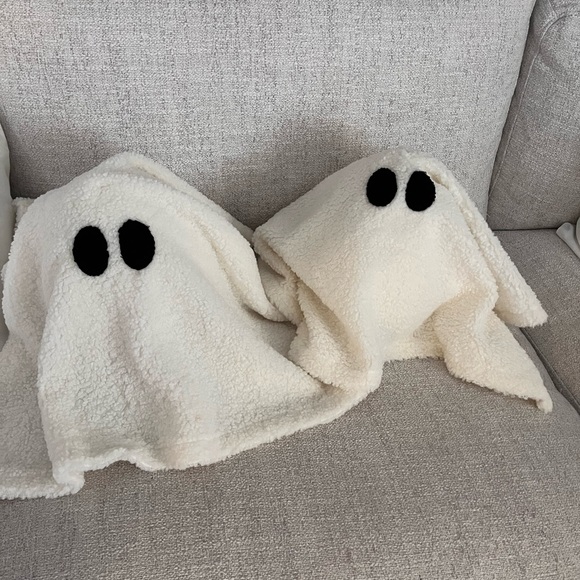 3D ghost pillow - Picture 2 of 3